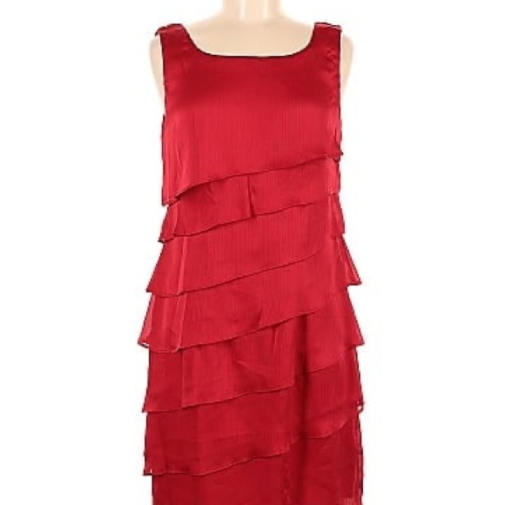 ♥️♥️NWOT♥️😊Ladies holiday red layered and lined dress Size 10P